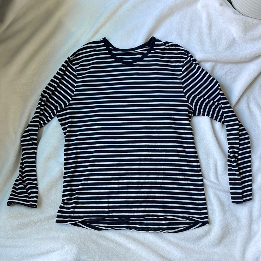 EUC XL Lululemon Long Sleeve T-shirt